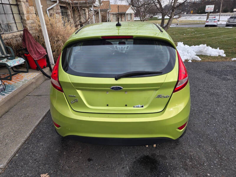 2011 Ford Fiesta SES