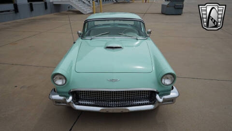 1957 Ford Thunderbird