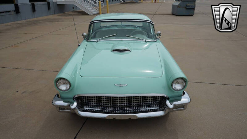 1957 Ford Thunderbird
