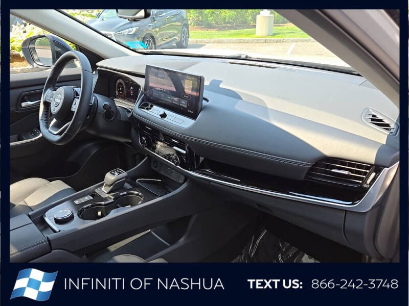 2024 Nissan Rogue SL