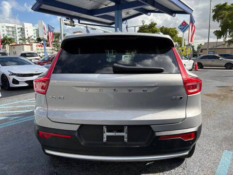 2023 Volvo XC40 B5 Core