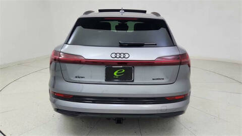 2022 Audi e-tron quattro Premium Plus