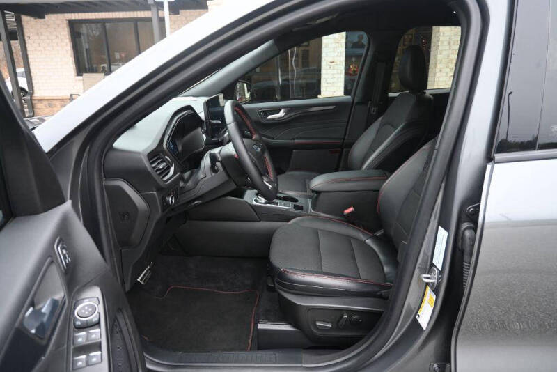 2023 Ford Escape ST-Line Elite