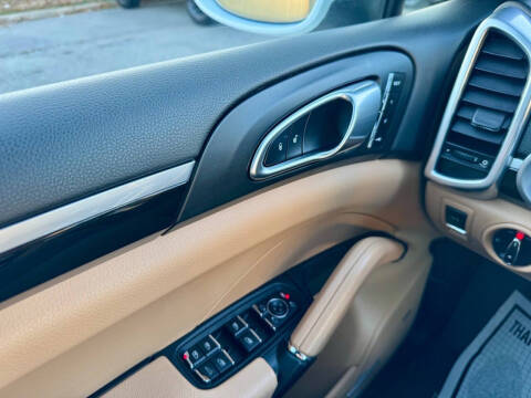 2016 Porsche Cayenne S