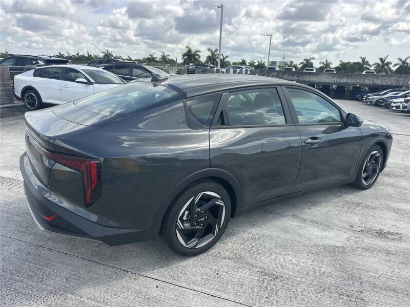 2026 Kia K4 EX