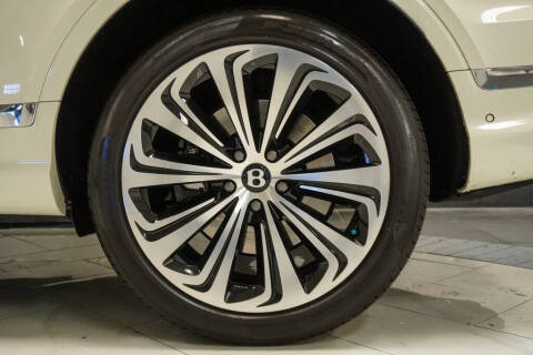 2023 Bentley Bentayga Azure V8