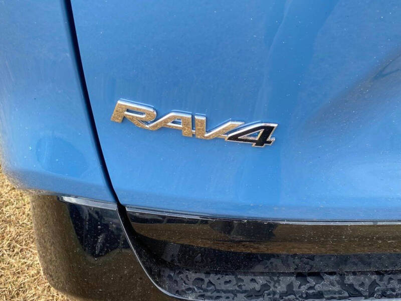 2025 Toyota RAV4 Hybrid SE