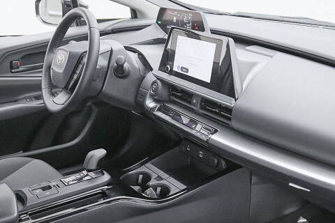 2025 Toyota Prius LE