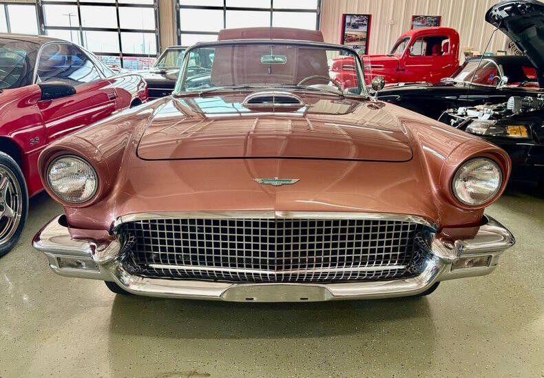 1957 Ford Thunderbird