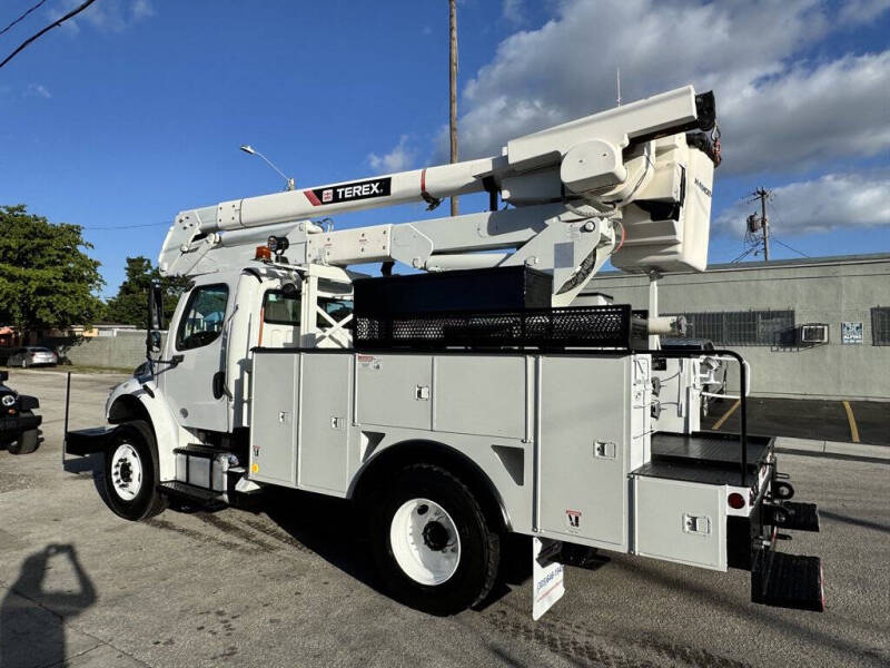 2015 Freightliner M2 106