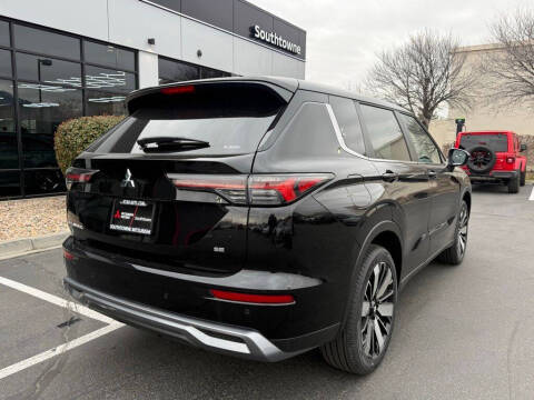2026 Mitsubishi Outlander SE