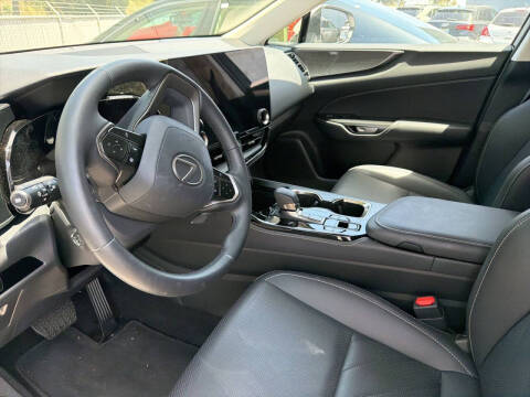 2025 Lexus NX 450h+
