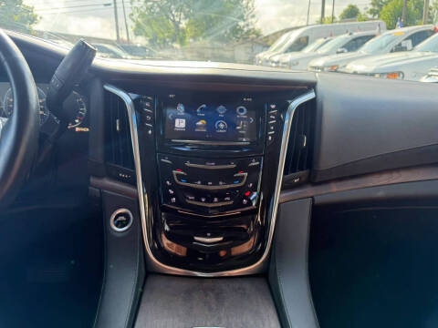 2015 Cadillac Escalade Luxury