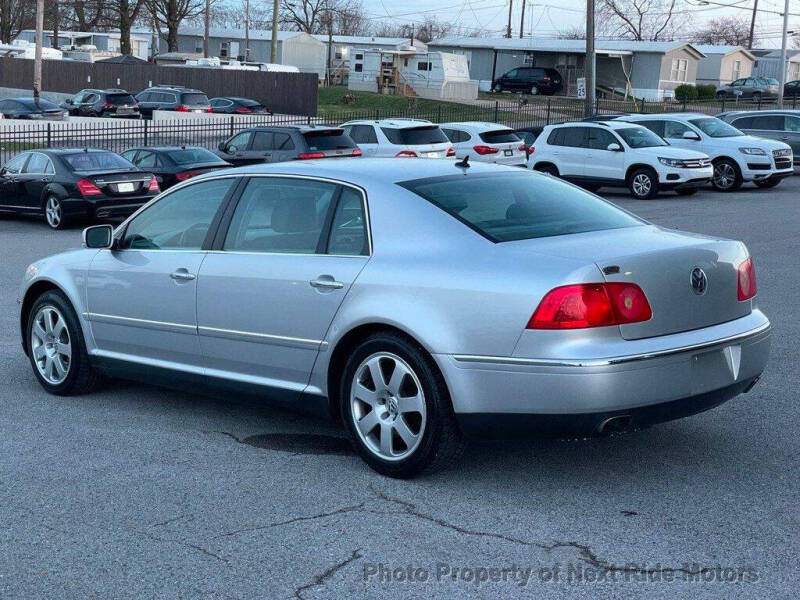 2004 Volkswagen Phaeton V8