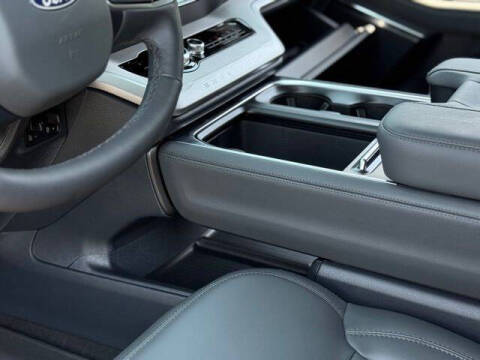 2027 Ford Expedition Active