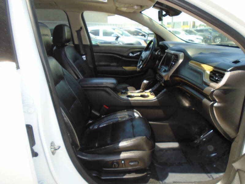 2019 GMC Acadia Denali