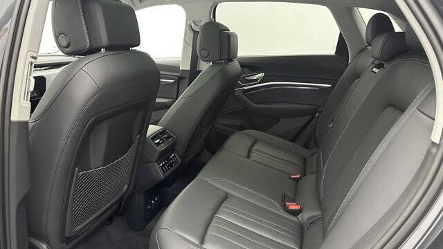 2024 Audi Q8 e-tron quattro Premium Plus