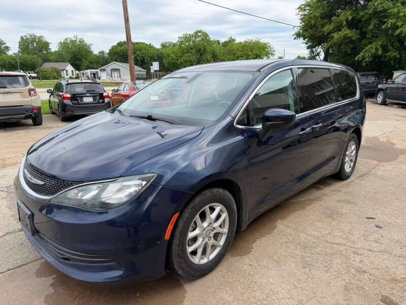 2017 Chrysler Pacifica LX