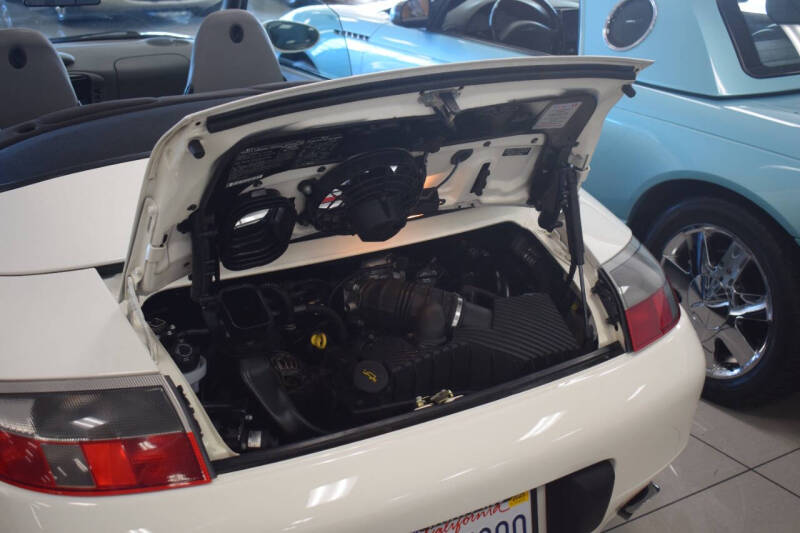 2000 Porsche 911 Carrera