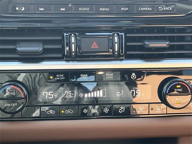 2025 Nissan Pathfinder Platinum