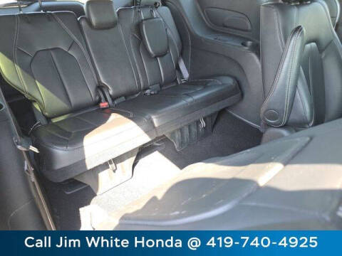 2024 Chrysler Pacifica Plug-In Hybrid Select