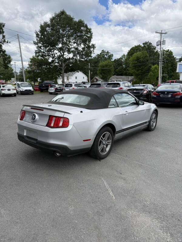 2011 Ford Mustang V6