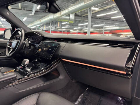 2024 Land Rover Range Rover Sport P360 SE