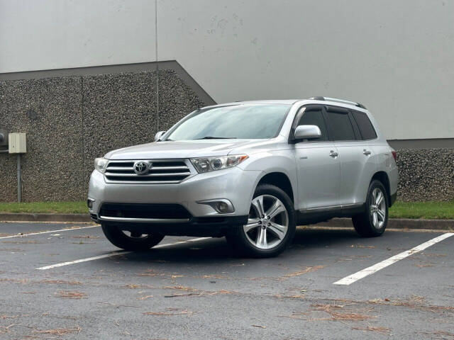 2013 Toyota Highlander for sale at Prompt Luxury Cars LLC in Austell, GA