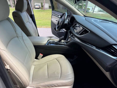 2020 Buick Enclave Essence