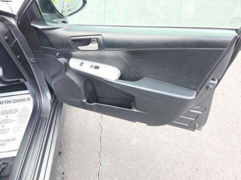 2012 Toyota Camry SE