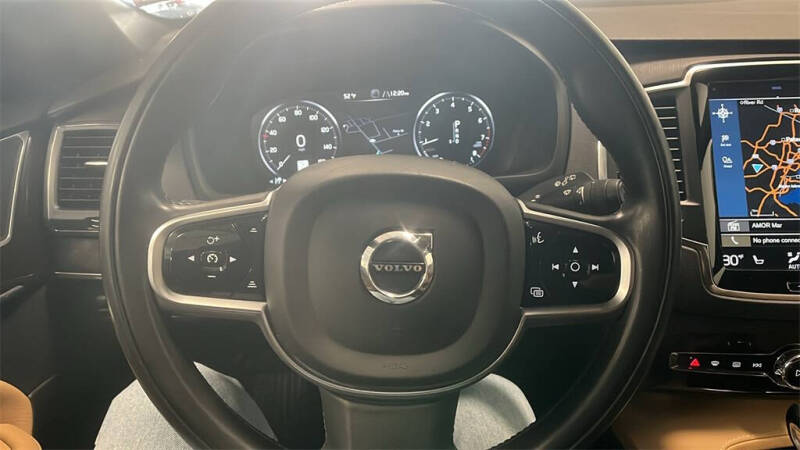 2019 Volvo XC90 T6 Momentum
