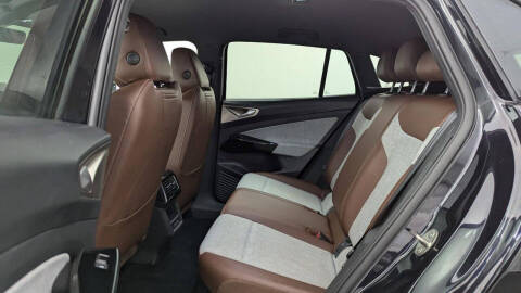 2023 Volkswagen ID.4 Pro