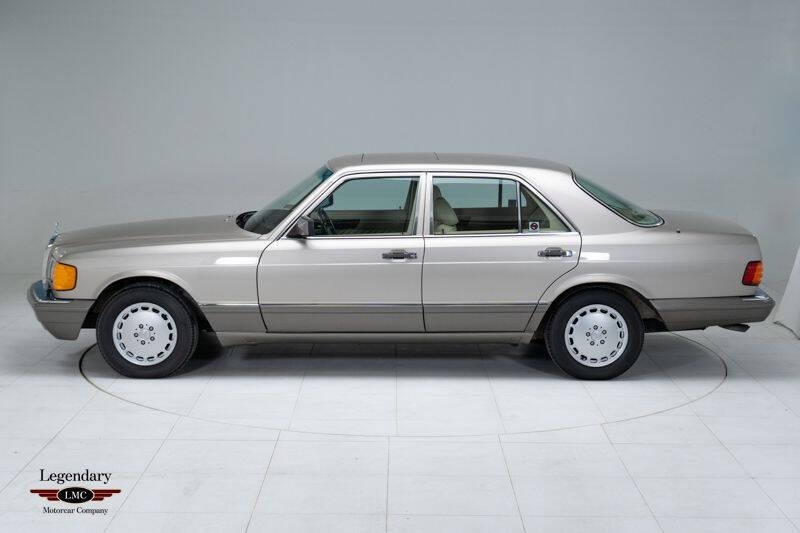 1991 Mercedes-Benz 300-Class