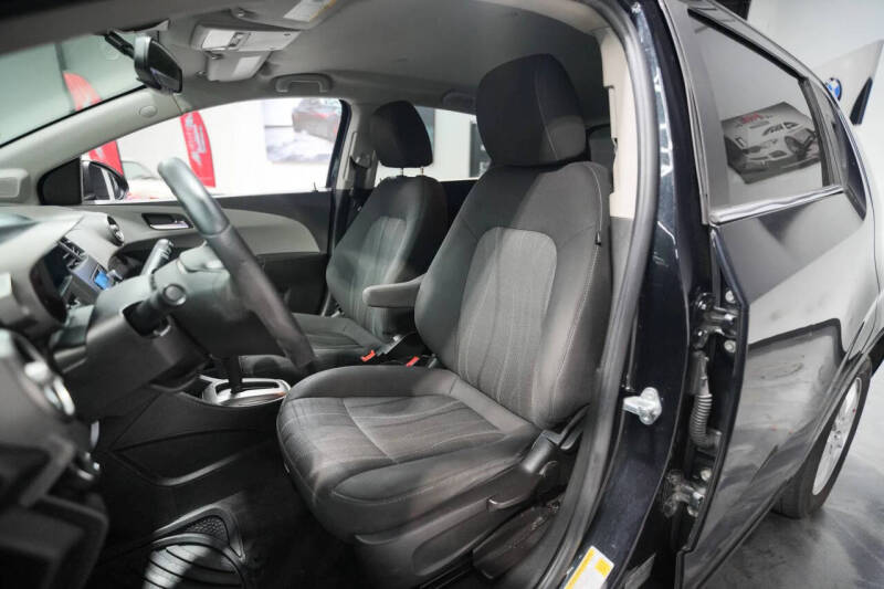 2014 Chevrolet Sonic LT Auto