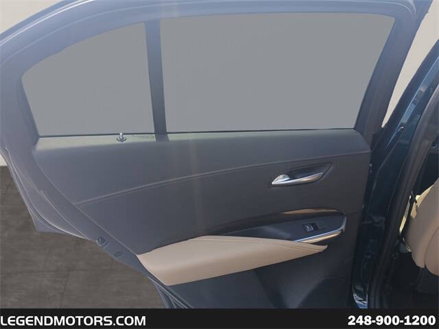 2025 Cadillac XT4 Premium Luxury