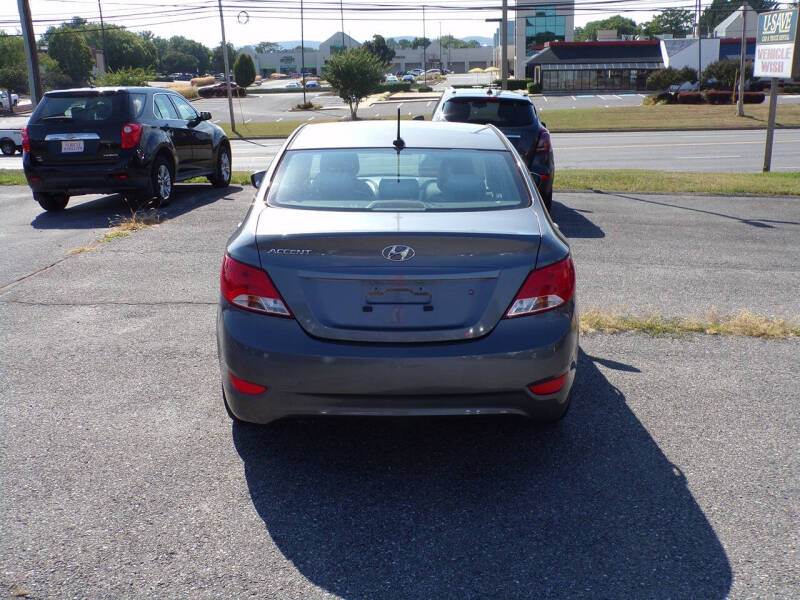 2017 Hyundai Accent SE