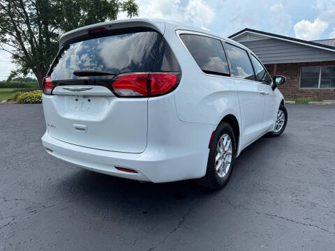 2017 Chrysler Pacifica LX