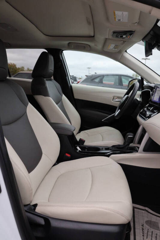 2024 Toyota Corolla Cross XLE