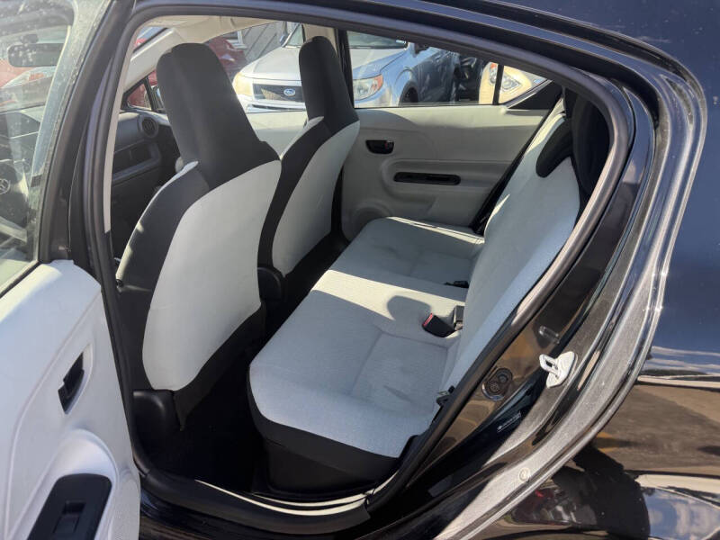 2014 Toyota Prius c One