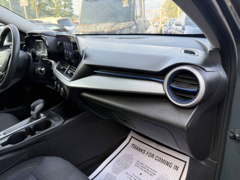 2025 Chevrolet Trax LS