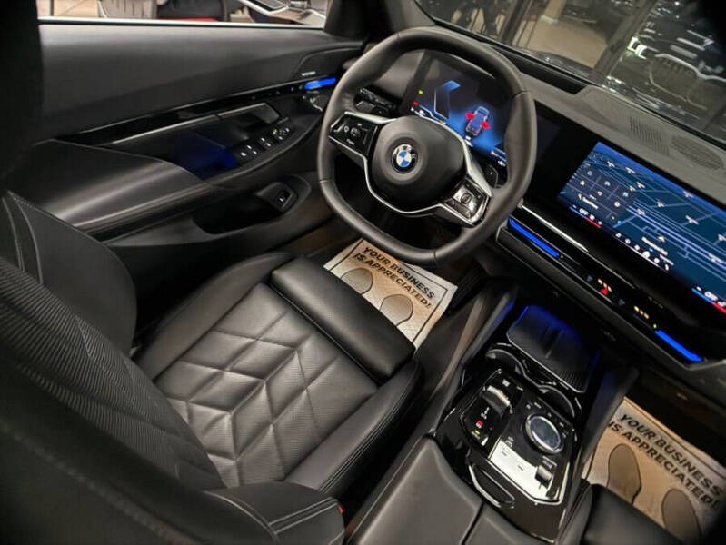 2025 BMW 5 Series 530i xDrive