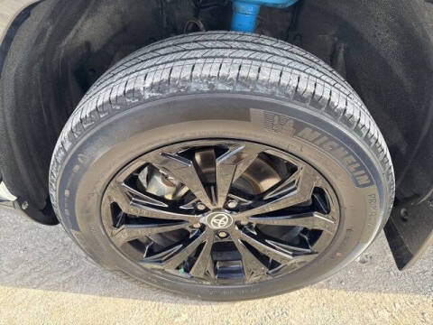 2023 Toyota RAV4 Hybrid SE