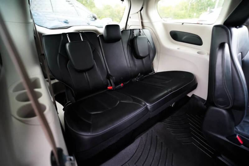 2018 Chrysler Pacifica Hybrid Limited