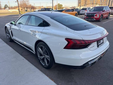 2022 Audi e-tron GT quattro Premium Plus