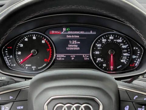 2023 Audi Q5 quattro Premium 40 TFSI