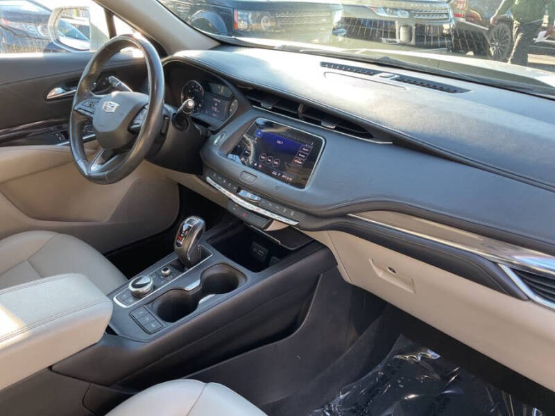 2019 Cadillac XT4 Luxury