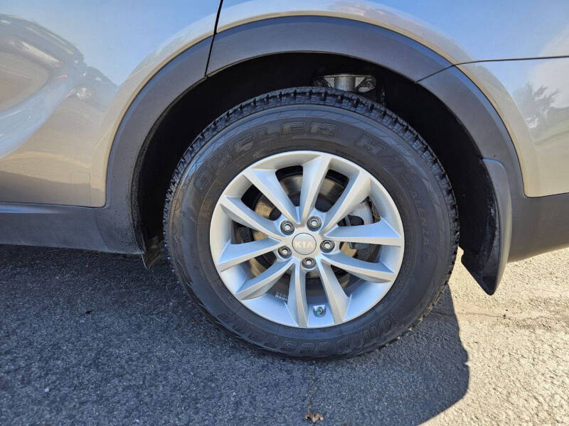 2017 Kia Sorento LX