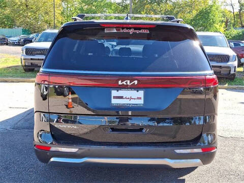 2024 Kia Carnival SX