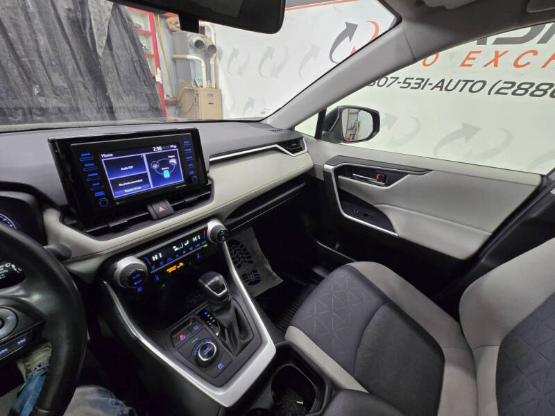 2021 Toyota RAV4 Hybrid XLE