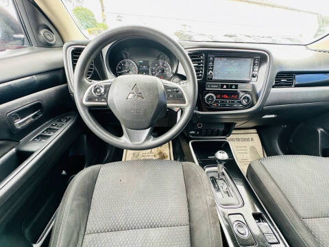 2019 Mitsubishi Outlander ES